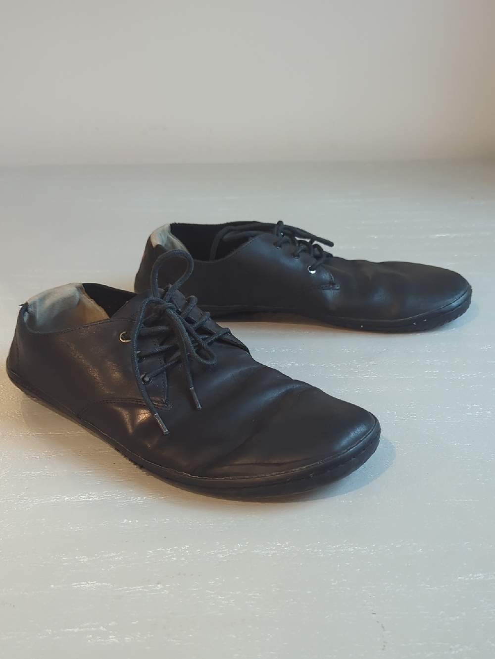 Vivo Barefoot Men's Black Minimalist Lace-Up Sneakers size 44